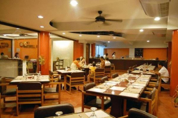 Ilocos 伊罗戈罗斯威尔旅馆和餐馆酒店 外观 照片