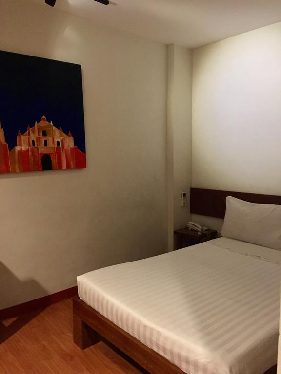 Ilocos 伊罗戈罗斯威尔旅馆和餐馆酒店 客房 照片