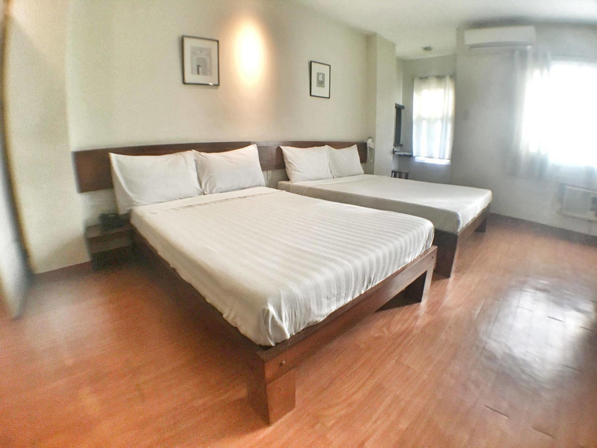 Ilocos 伊罗戈罗斯威尔旅馆和餐馆酒店 外观 照片